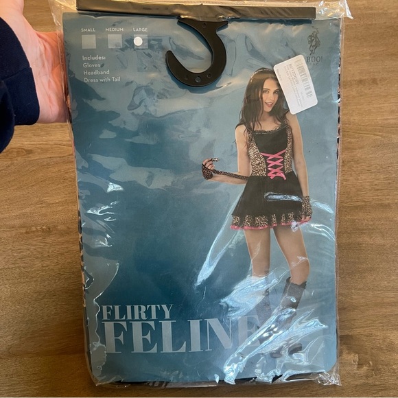 Boo! Inc Flirty Feline Sexy Cat Halloween Costume Sexy Kitty Kitten Size Large - Picture 6 of 9